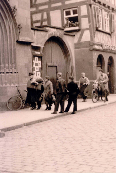 Die Abholung der Brettener Jüdinnen und Juden am 22. Oktober 1940 (historische Aufnahme)